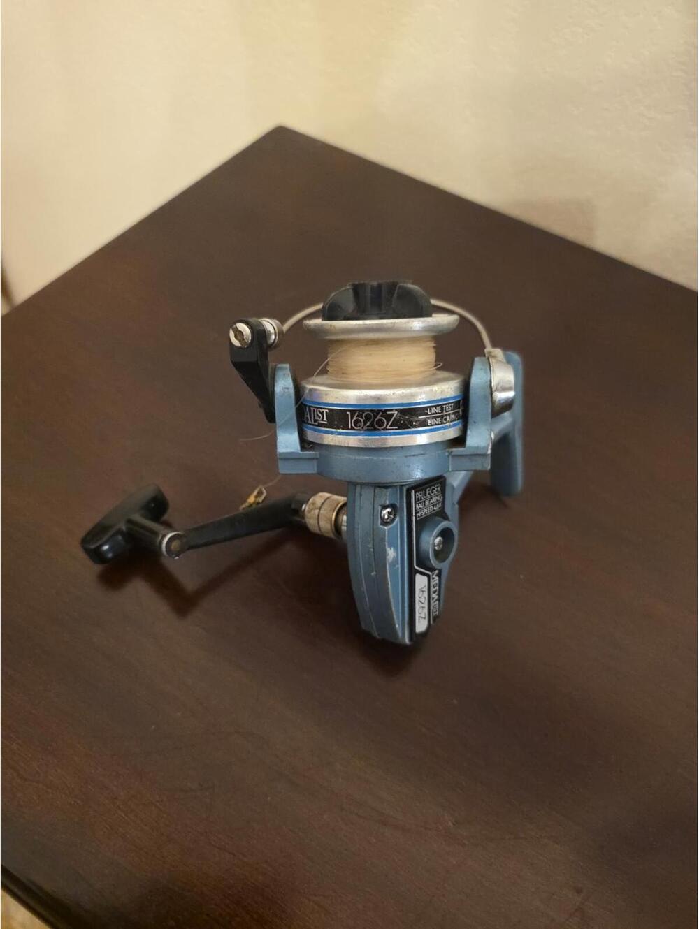 Vintage Pflueger Medalist 1626Z Spinning Reel Korea